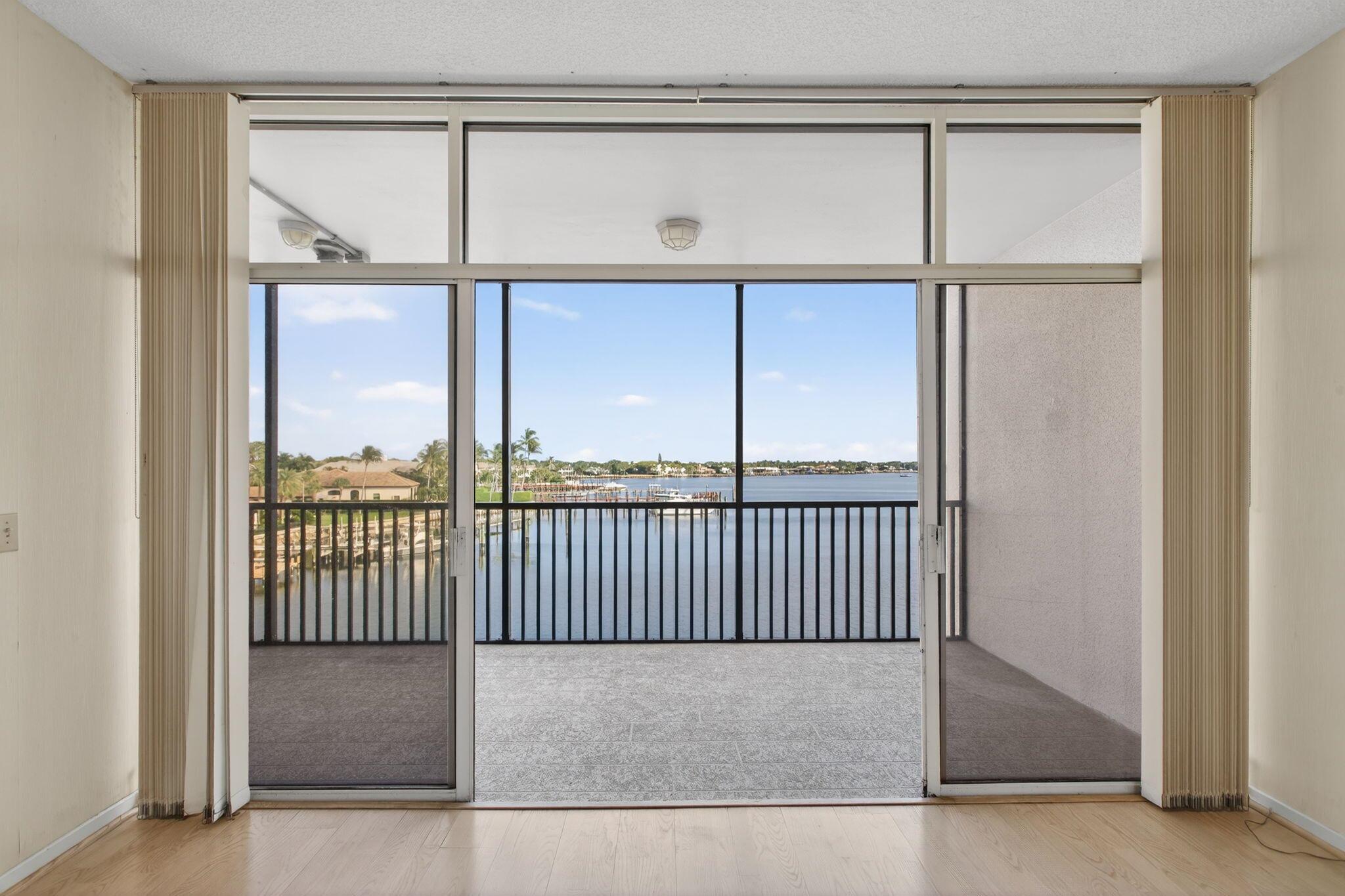 MARINA AT TWELVE OAKS CON - Residential