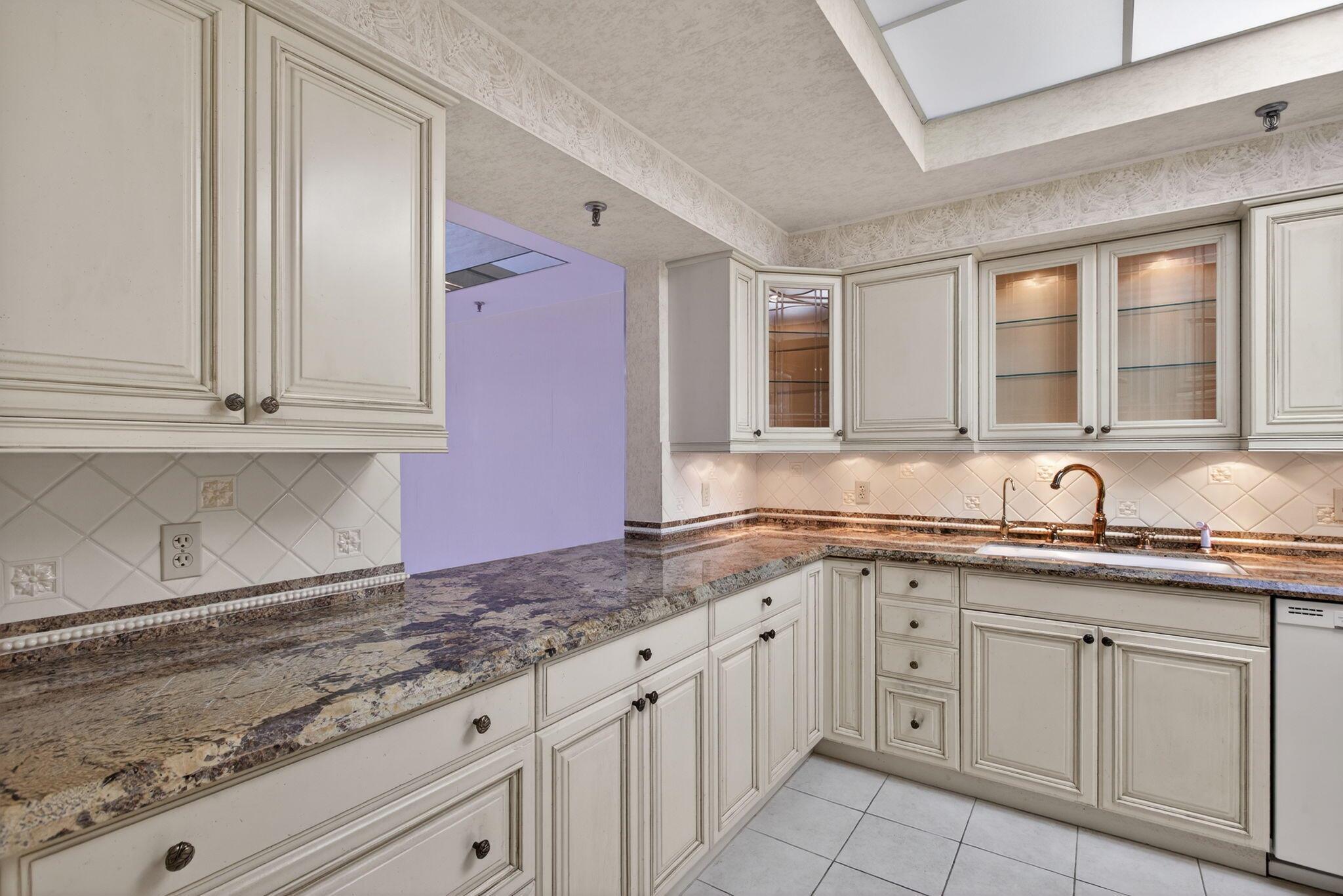 MARINA AT TWELVE OAKS CON - Residential