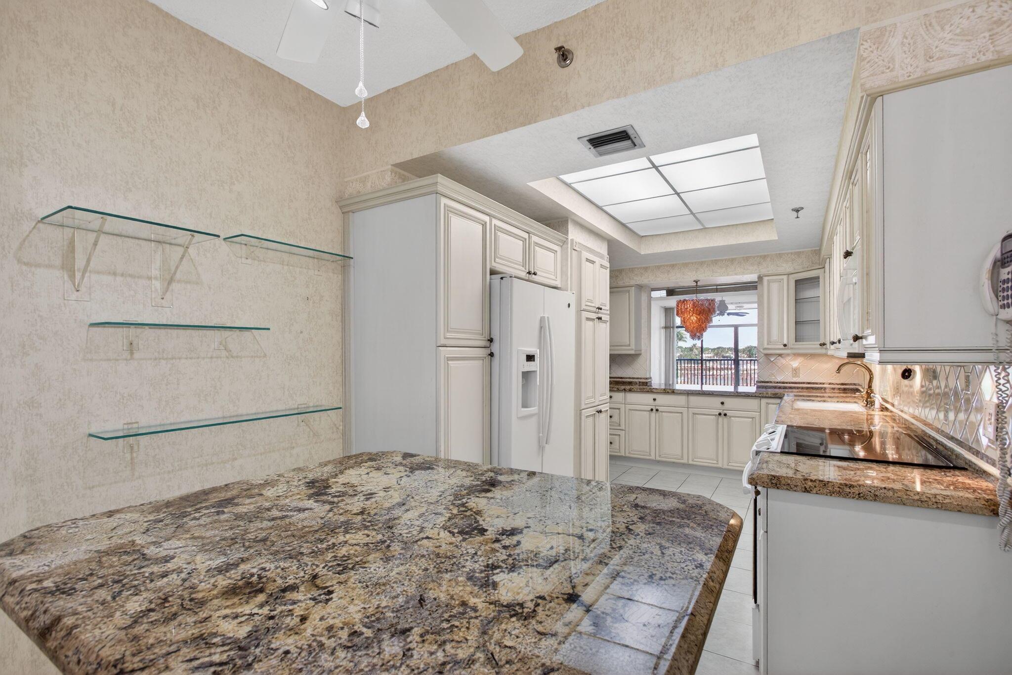 MARINA AT TWELVE OAKS CON - Residential