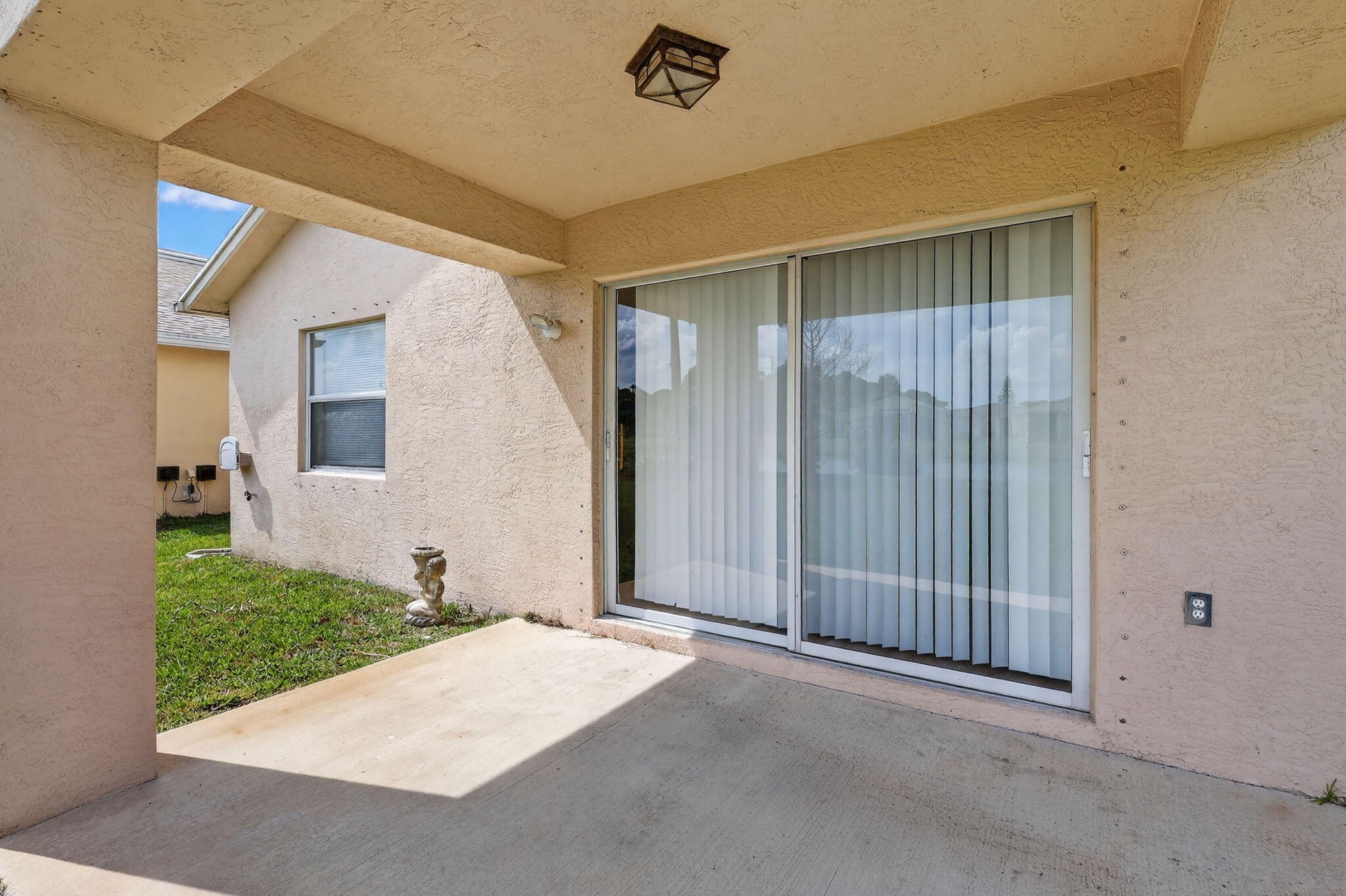 LAKE FOREST - Residential