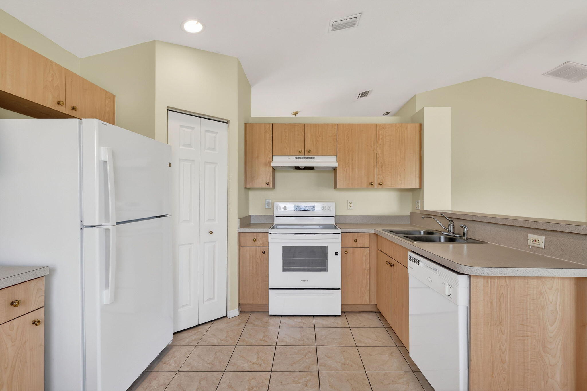 LAKE FOREST - Residential