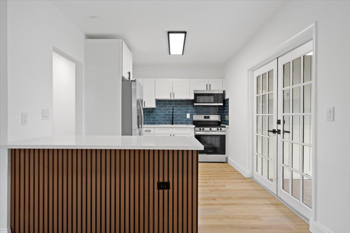 WHISPERING PALMS 5 - Residential Lease