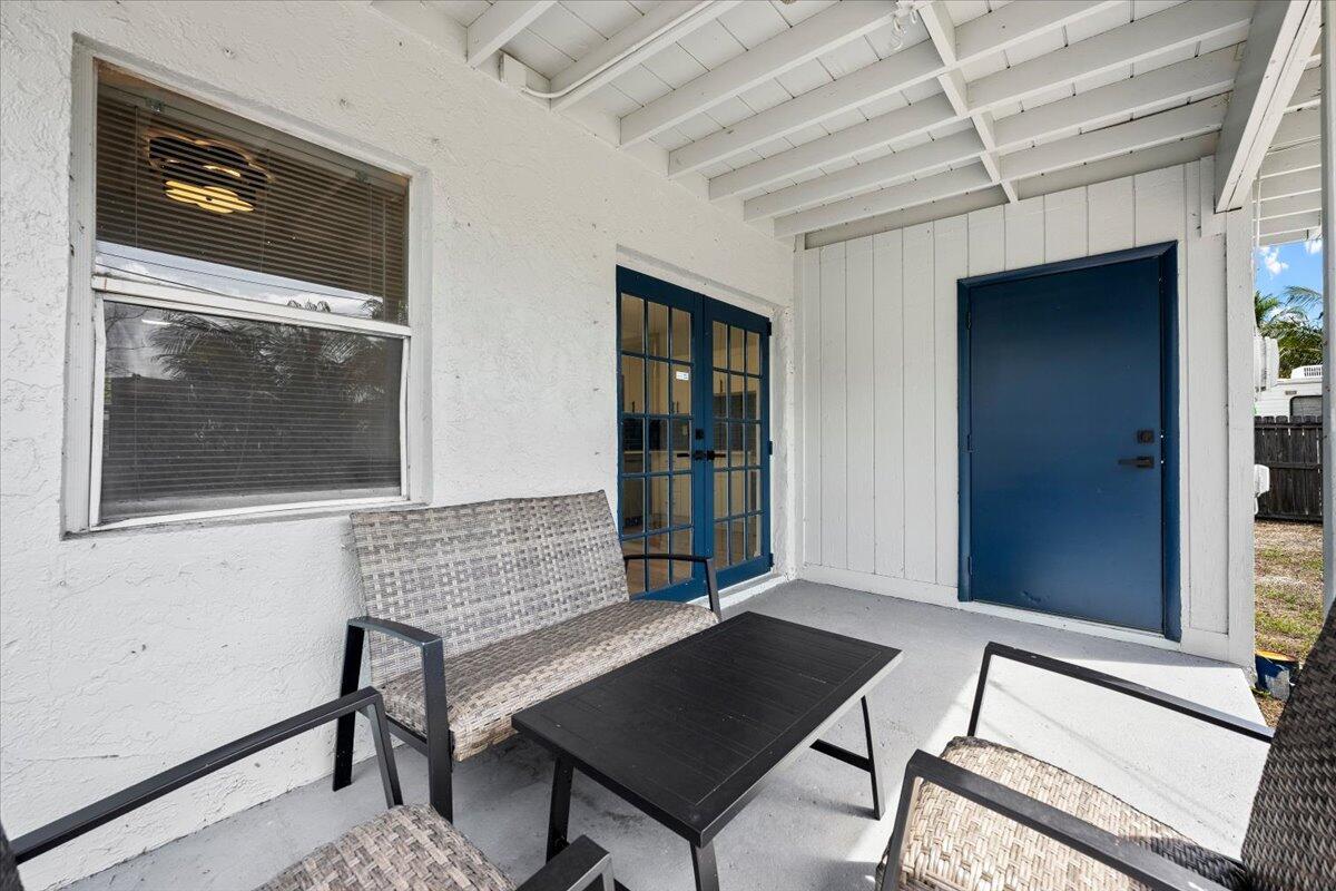 WHISPERING PALMS 5 - Residential Lease