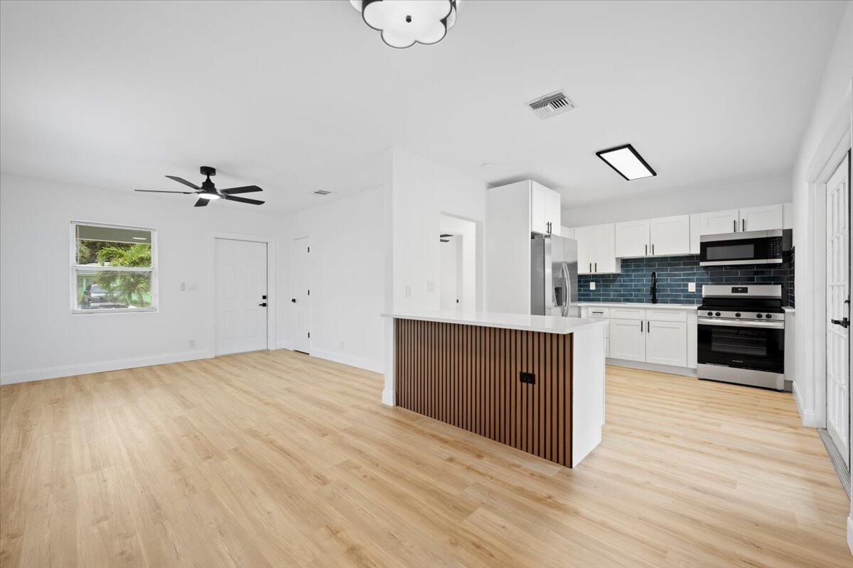 WHISPERING PALMS 5 - Residential Lease