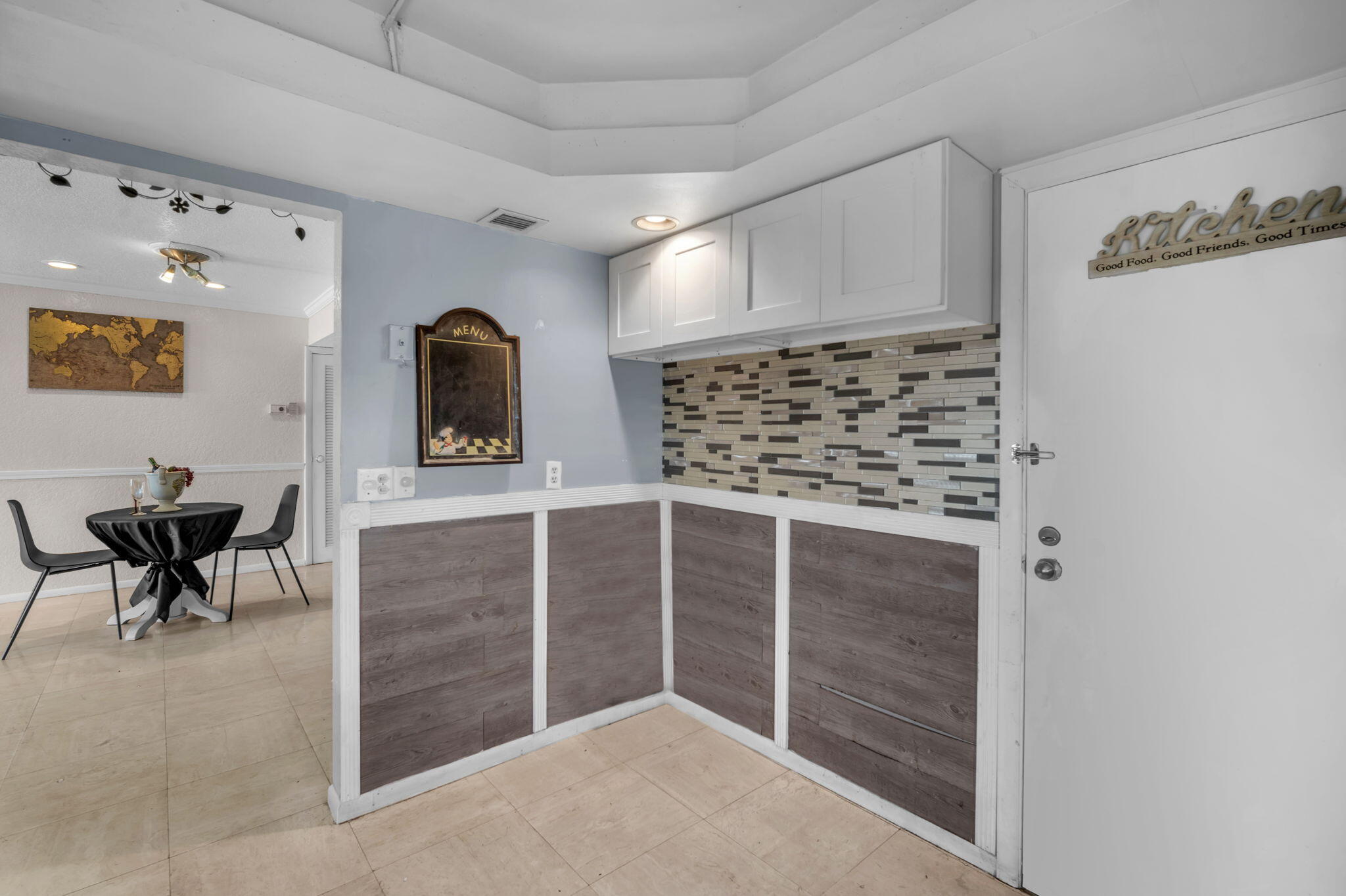 6361 N Falls Cir Drive 408