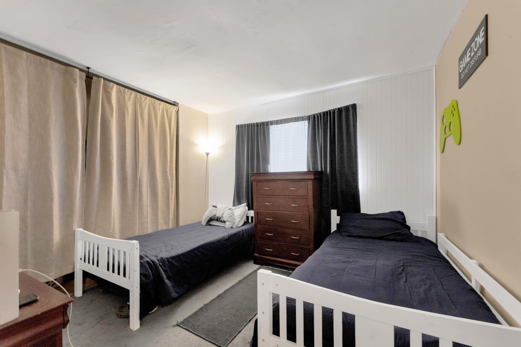 ROYAL VILLAGE TOWNHOUSES - Residential