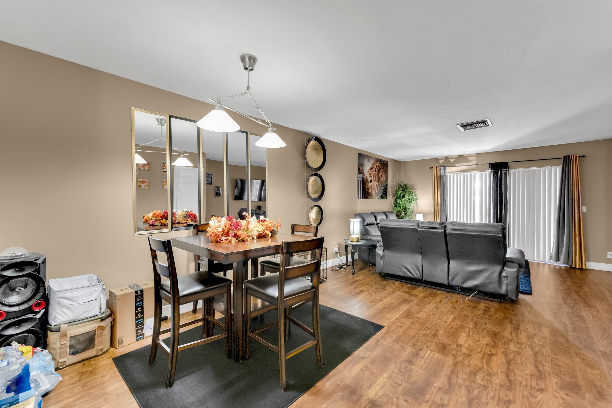 ROYAL VILLAGE TOWNHOUSES - Residential