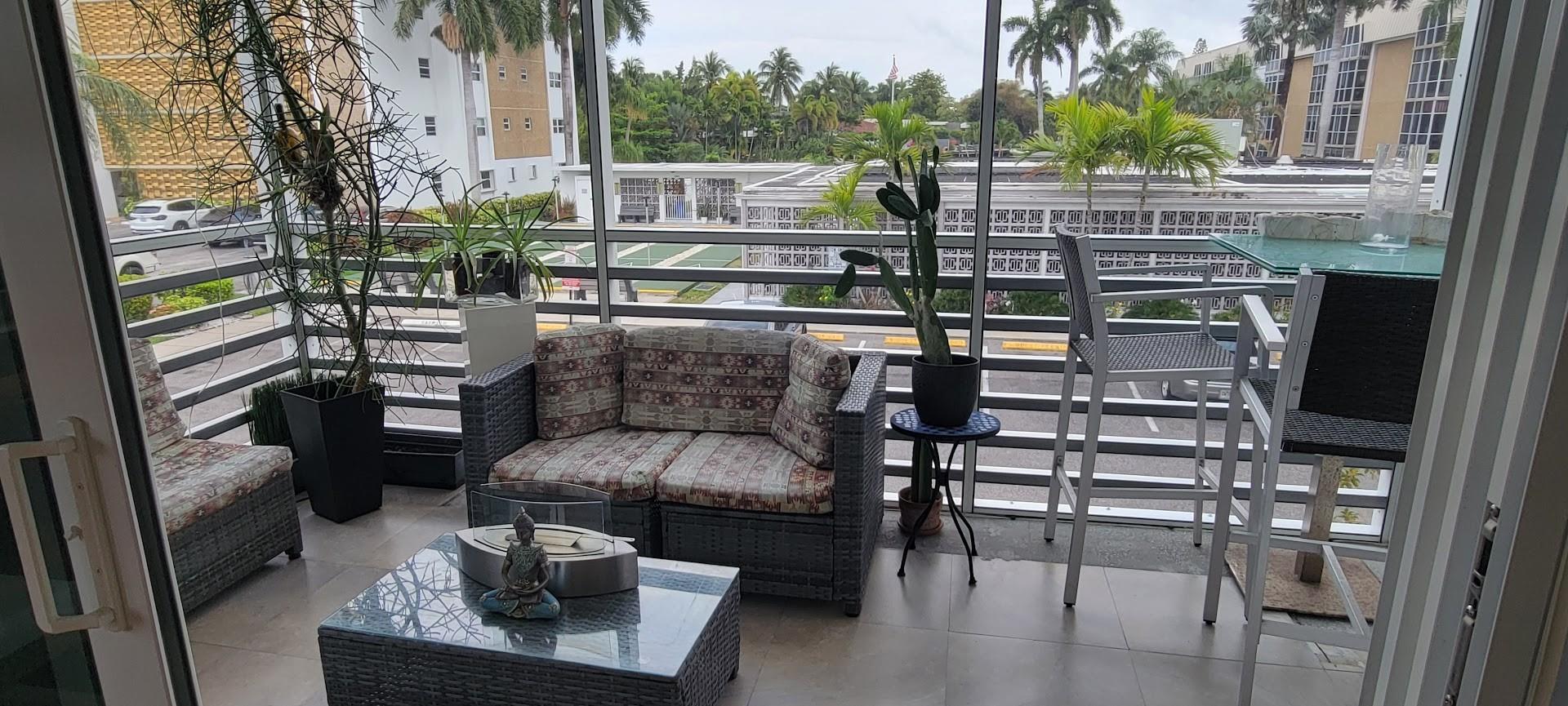 Large 2 bedroom 2 bath on 2nd floor of 7 story condo corner unit on the end.. large screened balcony .nicely updated kitchen and baths.
Master bedroom with walk in closet, door leads to balcony and for peaceful outdoor relaxing. ac replaced in 2021.
Tankless water heater. dockage for walking or small boat slip. location is great minutes to beach and west to 95. many restaurants in the area. groceries, mall, bank, parks. Complex has 9 acres and 3 condo complexes sharing clubhouse, tennis, pool. Gated complex with lovely landscaping.