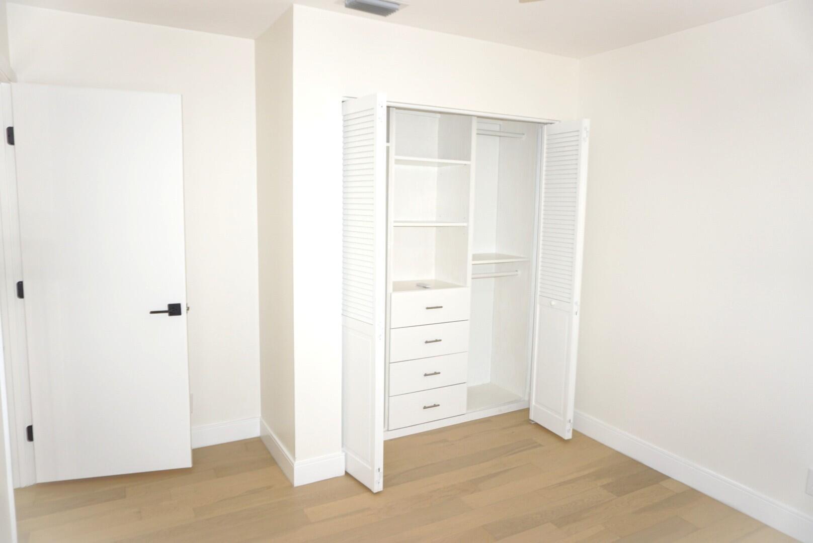 BOCA CHASE TR 4 - Residential