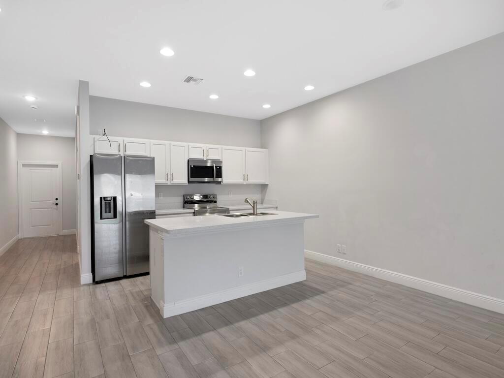 OSLO PARK UNIT NO 3 - Residential