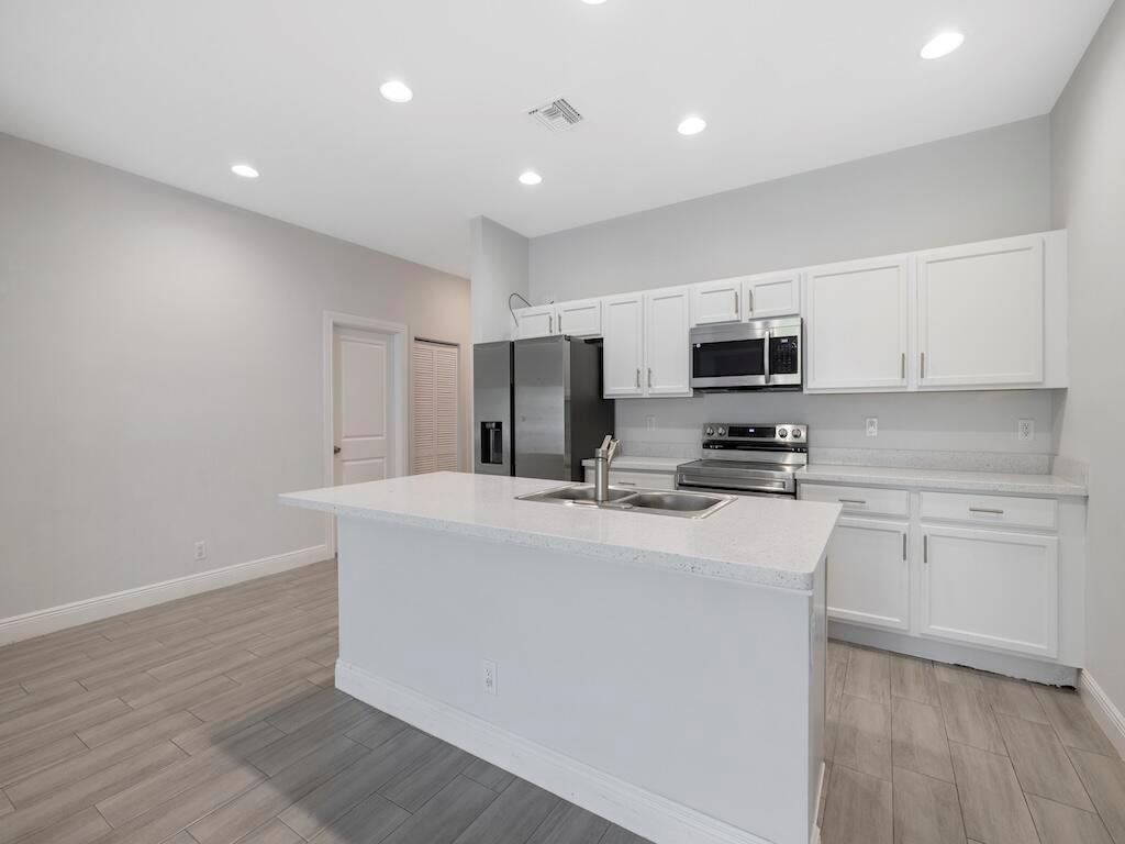 OSLO PARK UNIT NO 3 - Residential