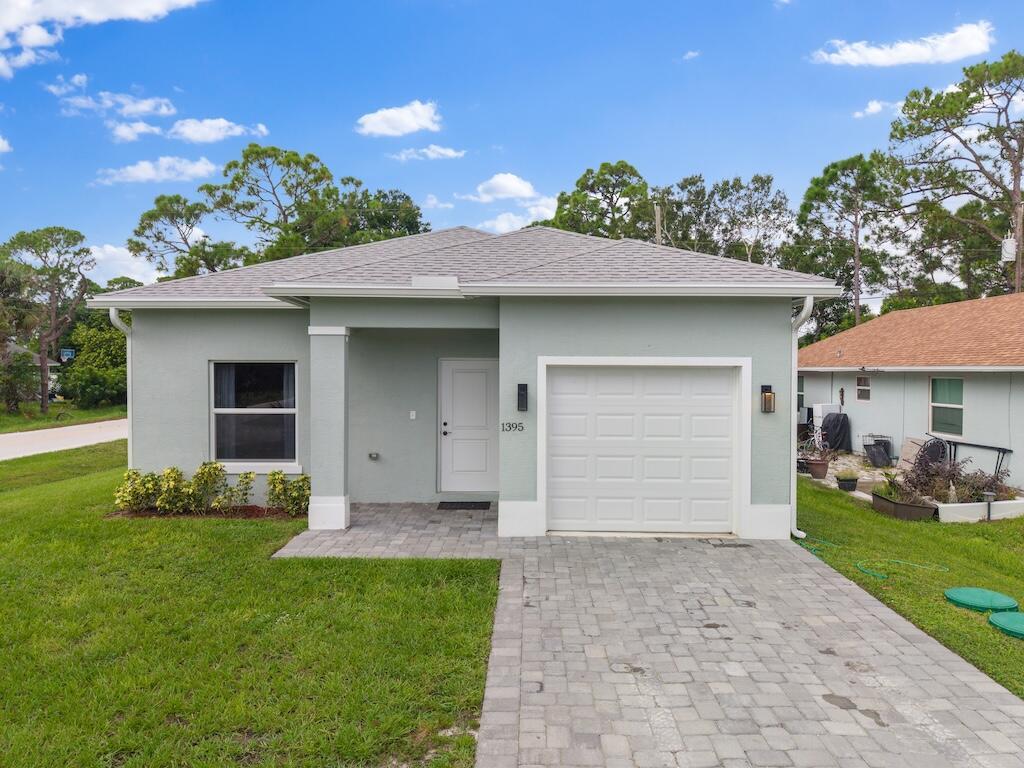 Photo of 1395 17th Court SW, Vero Beach, FL 32962 (MLS # R11133252)