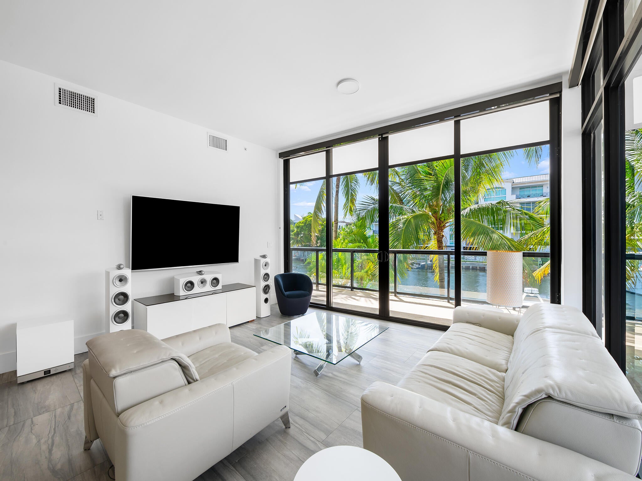161 ISLE OF VENICE Drive 204