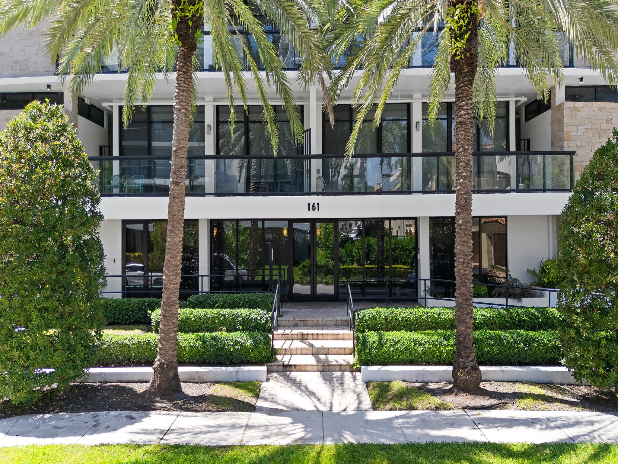 161 ISLE OF VENICE Drive 204