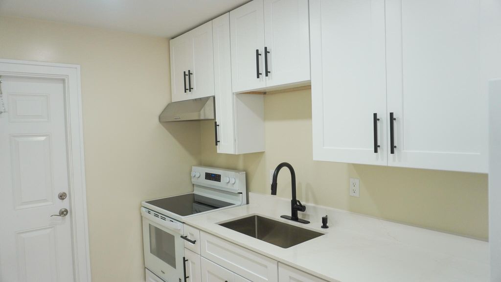 Photo of 1414 Avenue I #A, Fort Pierce, FL 34950 (MLS # R11152735)