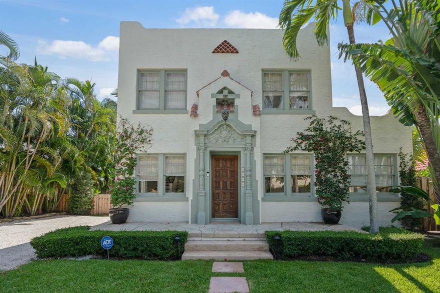 Majestic 2 story historic gem with guest house and pool in Southland Park. Recently updated with a new kitchen, new bath, outdoor turf, new impact doors and landscaping. The main house is a 3/2.5 with an office, family room, formal dining room and a living room with a fire place. Guesthouse is 1/1 with a living room. A must see close to Palm Beach Island and downtown West Palm Beach.