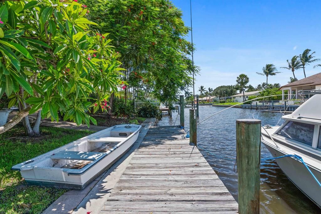 Photo of 20 Tradewinds Circle, Tequesta, FL 33469 (MLS # R10735081)