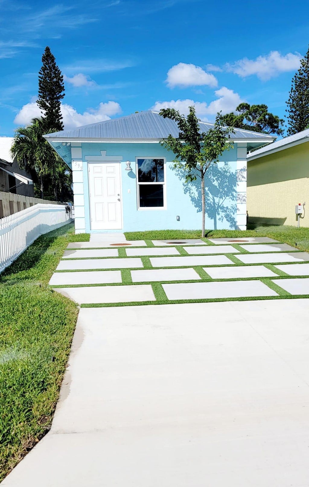 Photo of 4595 Cambridge Street, Lake Worth Beach, FL 33463 (MLS # B26085049)