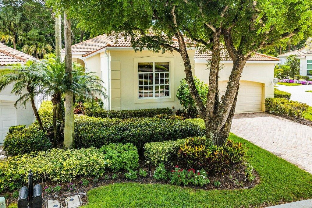 Photo of 201 Sunset Bay Court, Palm Beach Gardens, FL 33418 (MLS # B26017537)