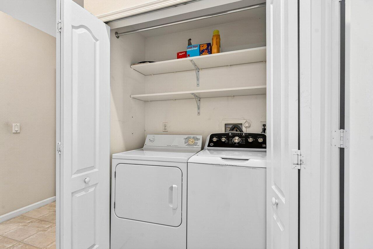 SUNSET BAY - Residential