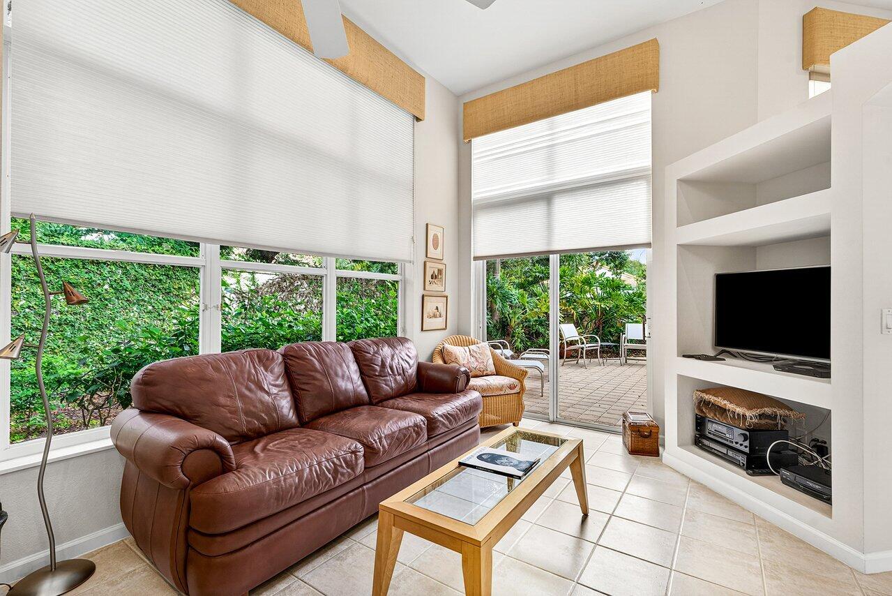 SUNSET BAY - Residential