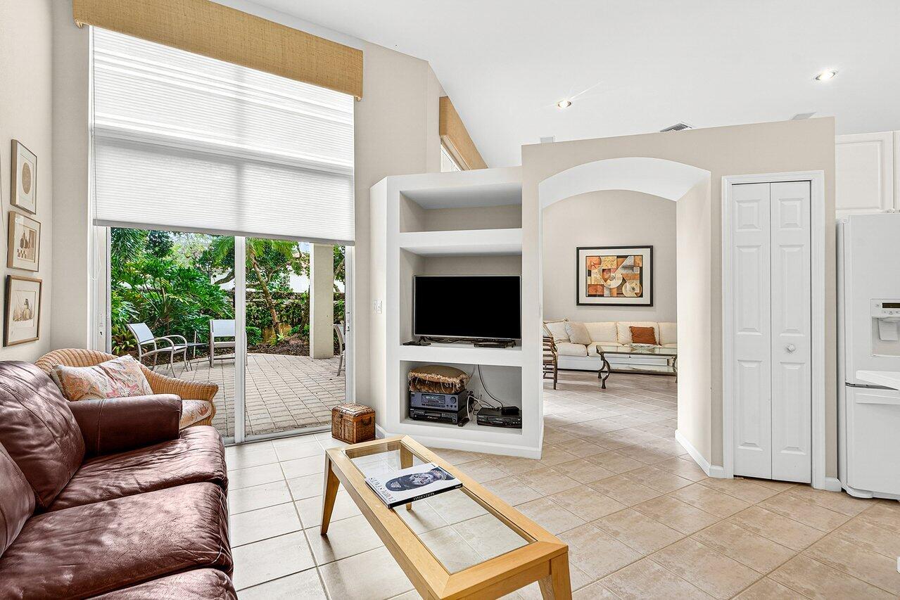 SUNSET BAY - Residential