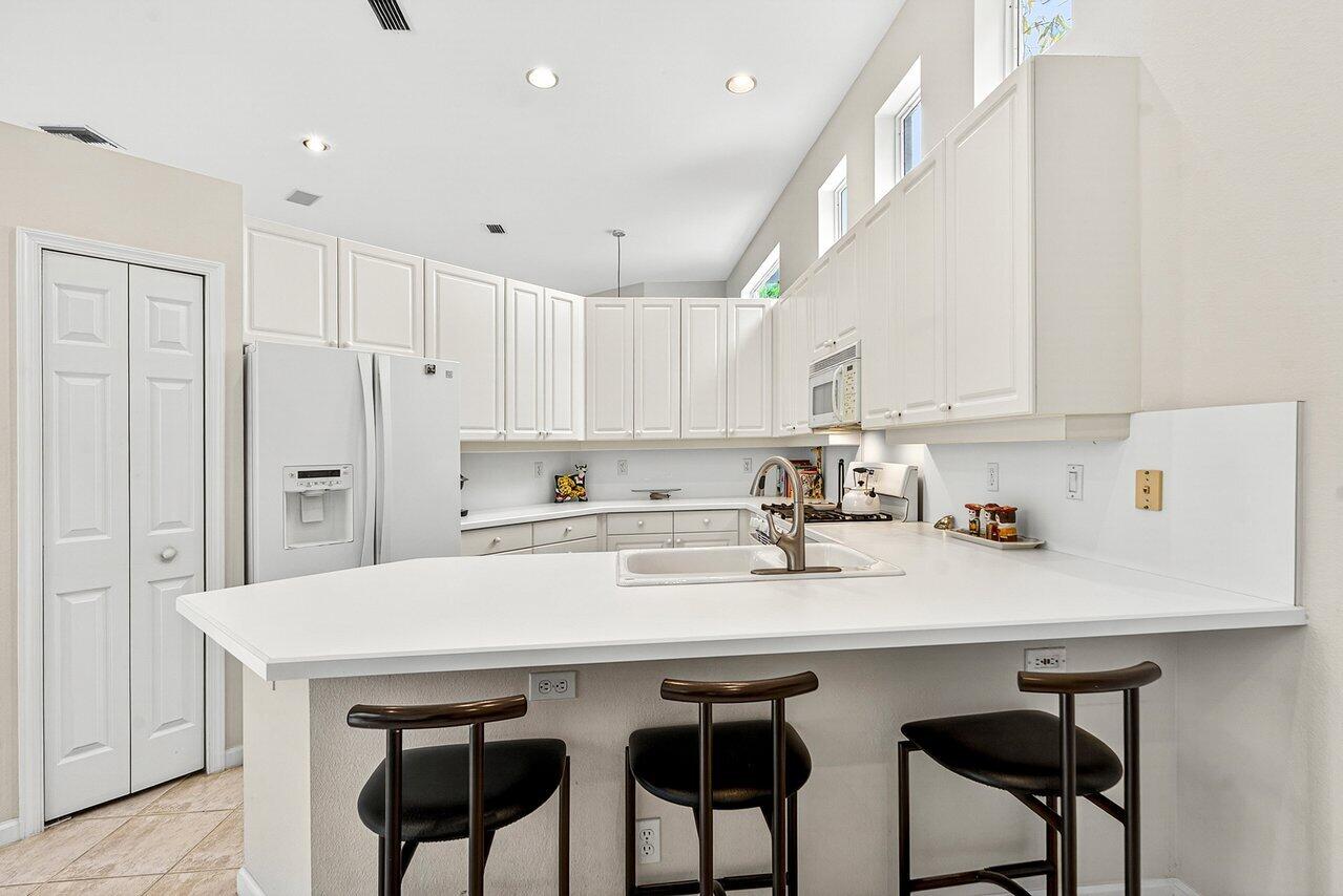 SUNSET BAY - Residential