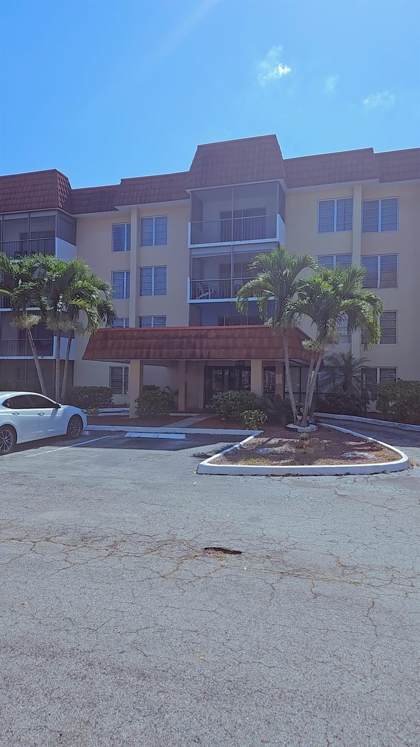 Very spacious 2/2 guaranteed not to last filled with lots of natural light. This community has so many amenities, pool, tennis and basketball court and gym. Gated community with a secured lobby entrance. This condo has been renovated with updated bathrooms and kitchen. Granite countertop and stainless steel appliances in the kitchen. Primary bedroom has customized walk in closet. water,sewer and trash included in rent. Move in with First and Security deposit.