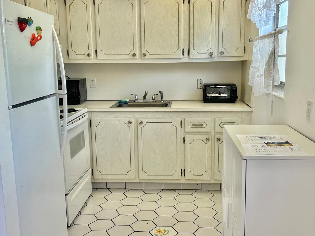 CENTURY VILLAGE EAST - Residential