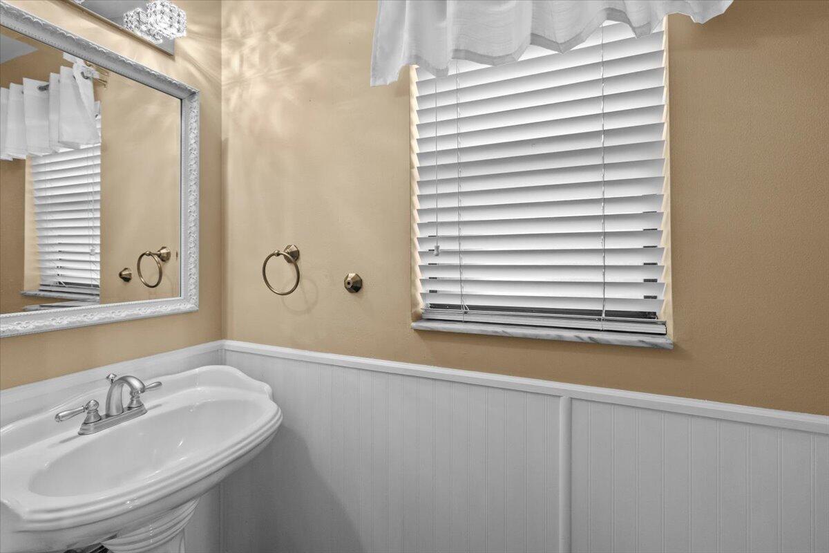 PINE RIDGE - Residential Lease