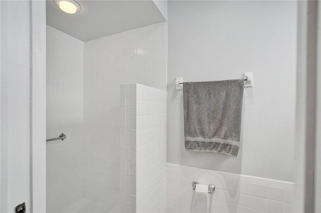 NORTHWOOD - Residential