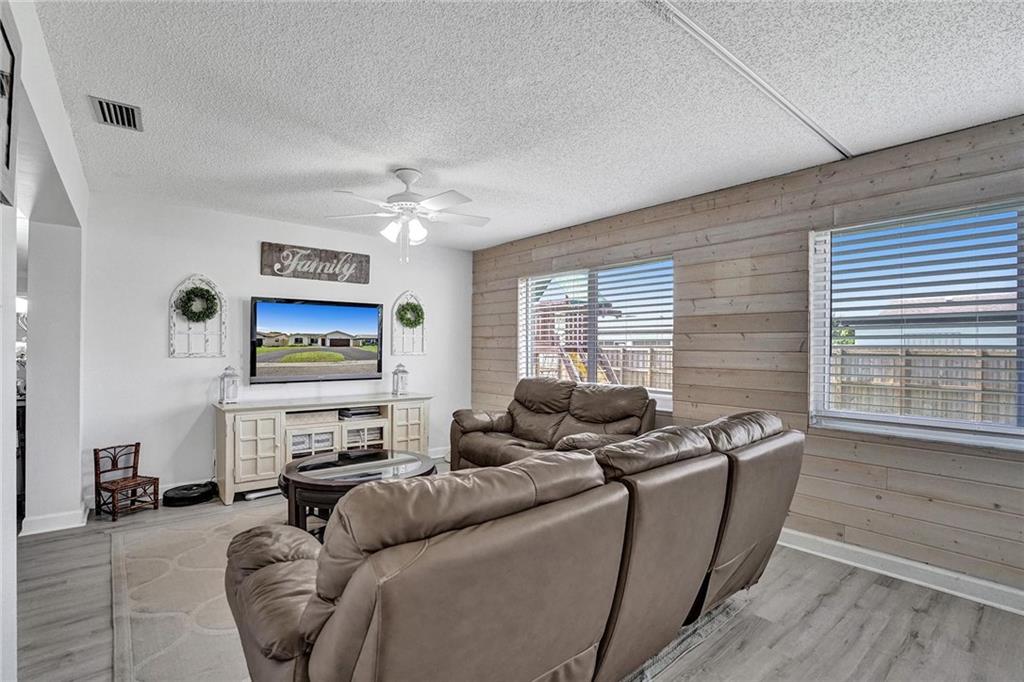 NORTHWOOD - Residential