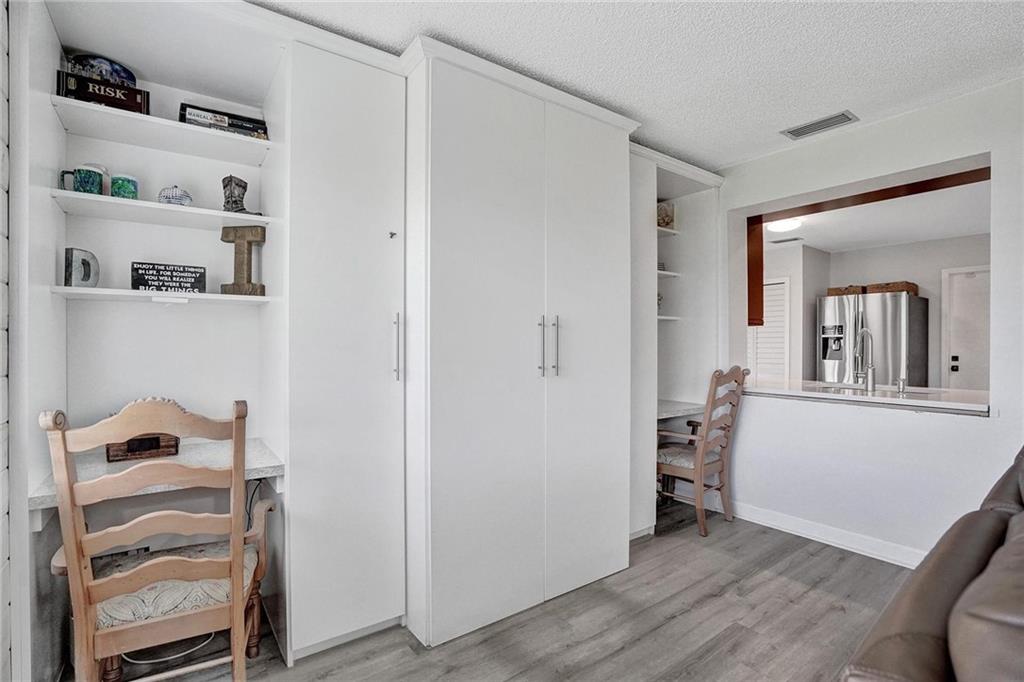 NORTHWOOD - Residential