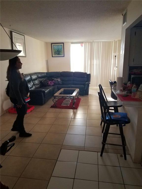 NEWPORT AT LAUDERHILL CON - Residential