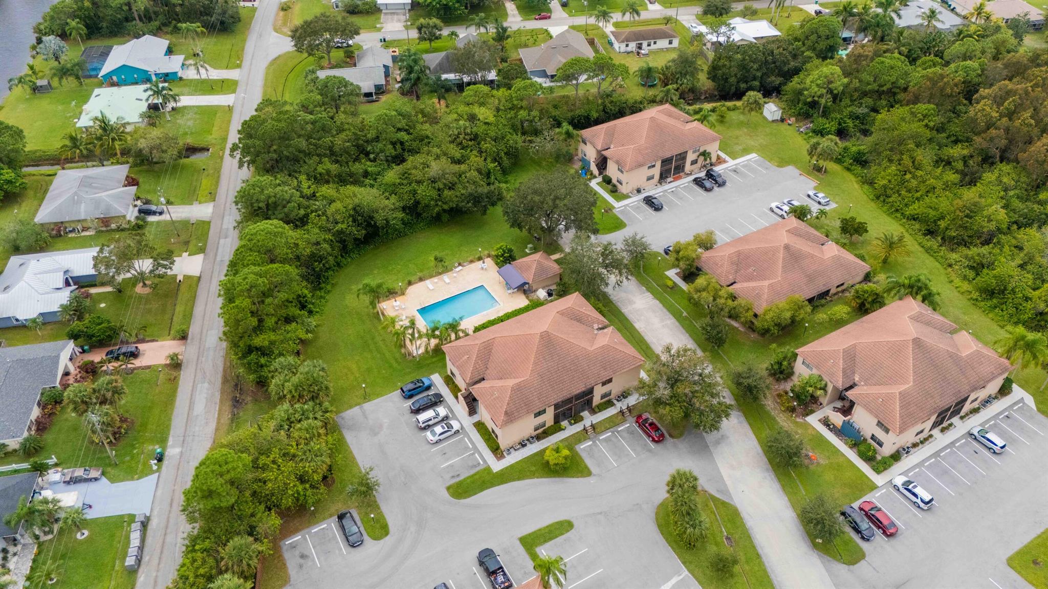 SEAGRASS CONDOMINIUM - Residential