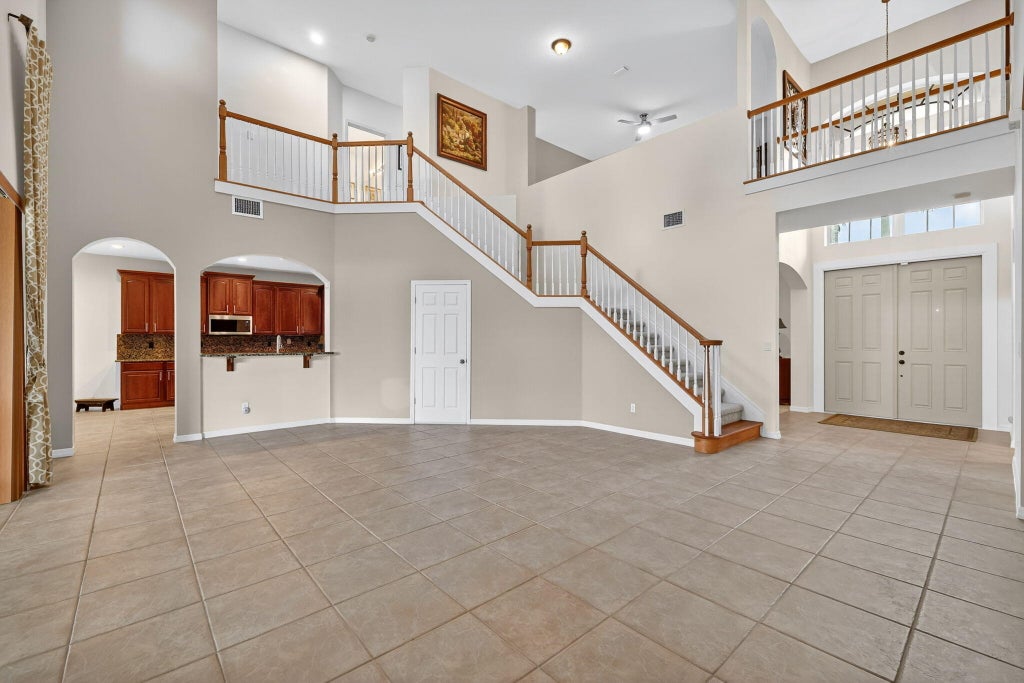 Photo of 546 SE Nome Drive, Port Saint Lucie, FL 34984 (MLS # R11114452)