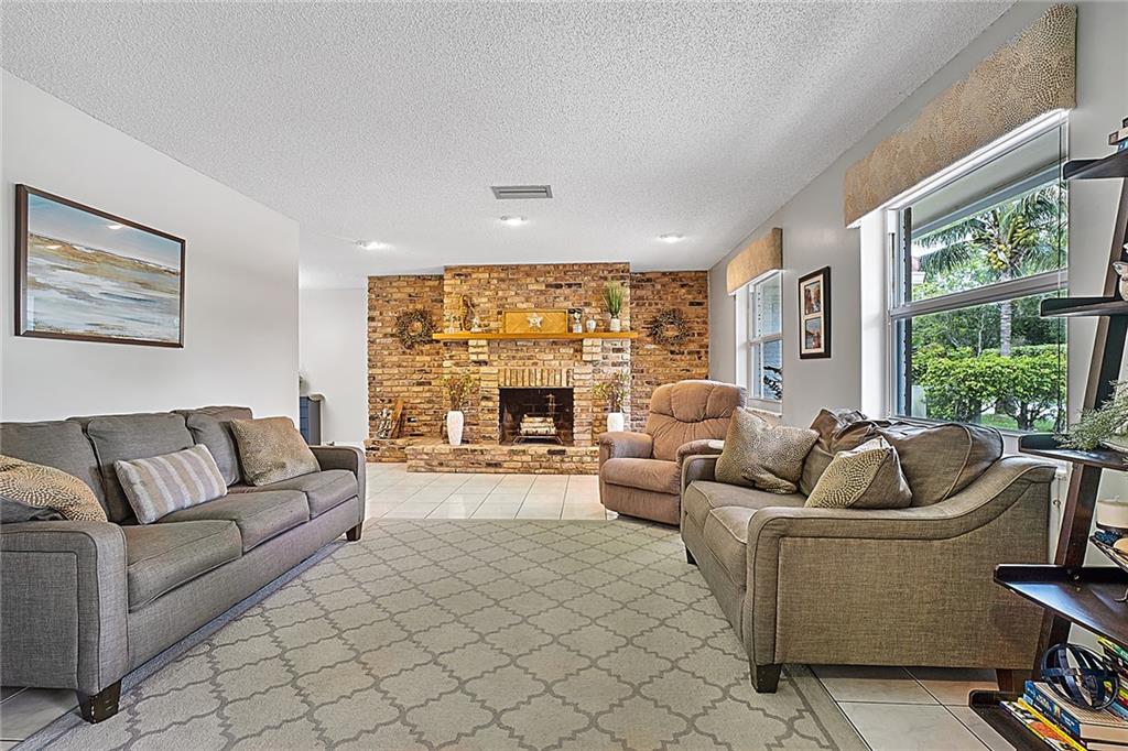 Coral Springs Lakes - Residential