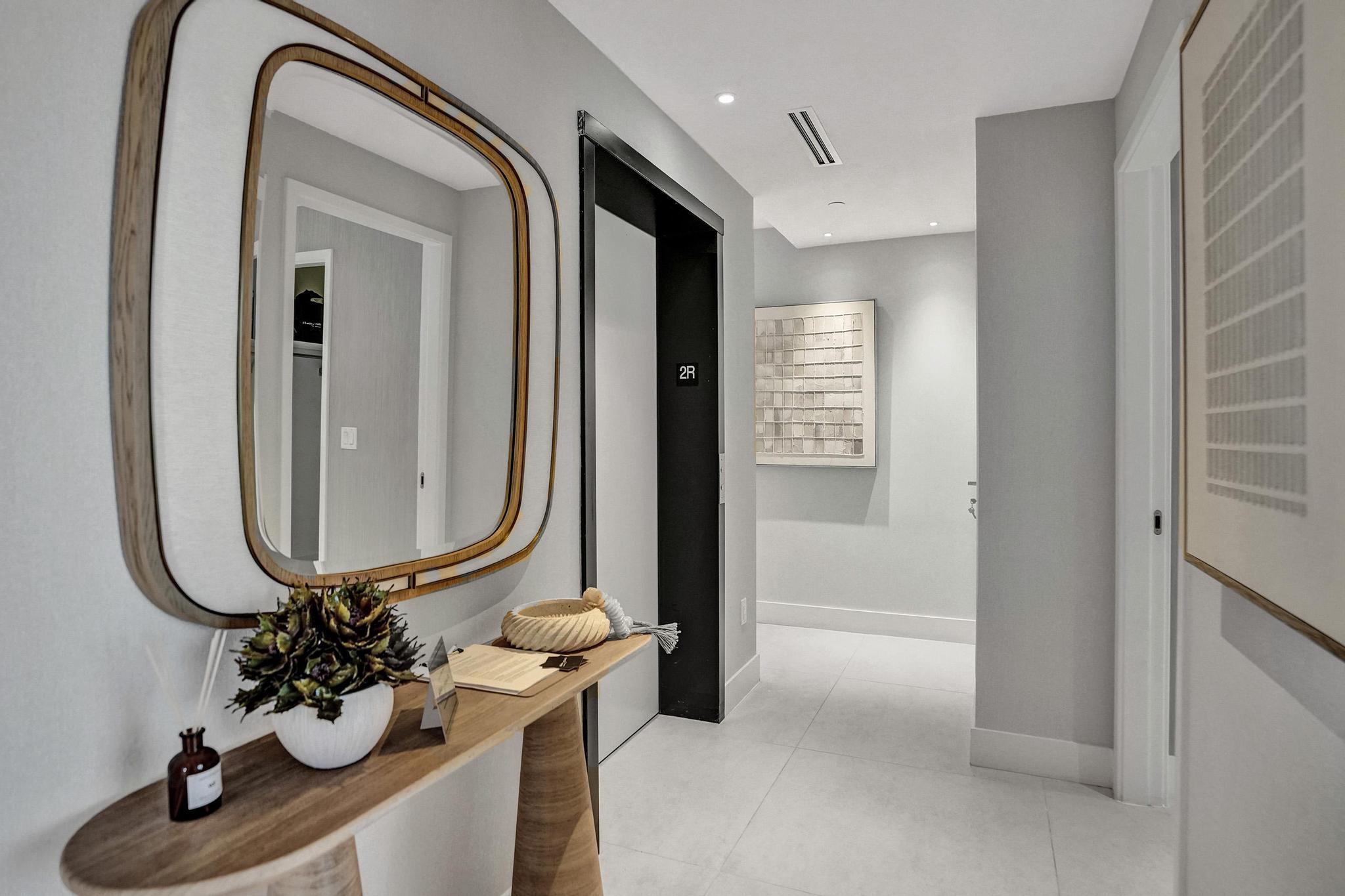 Entourage in the Sun - Residential