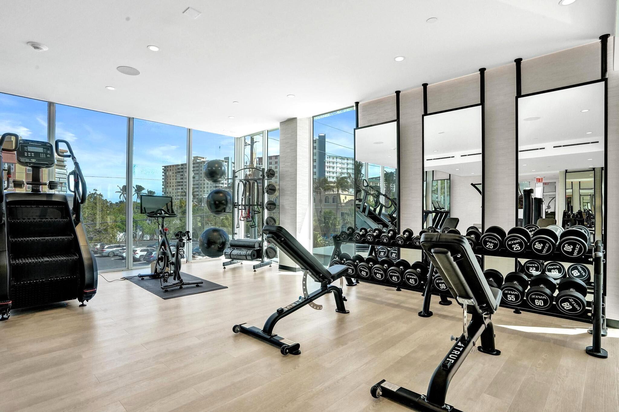 Entourage in the Sun - Residential