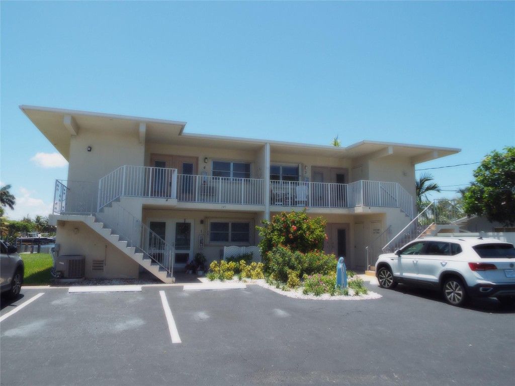 Photo of 1371 SE 9th Avenue #4, Pompano Beach, FL 33060 (MLS # F10445313)