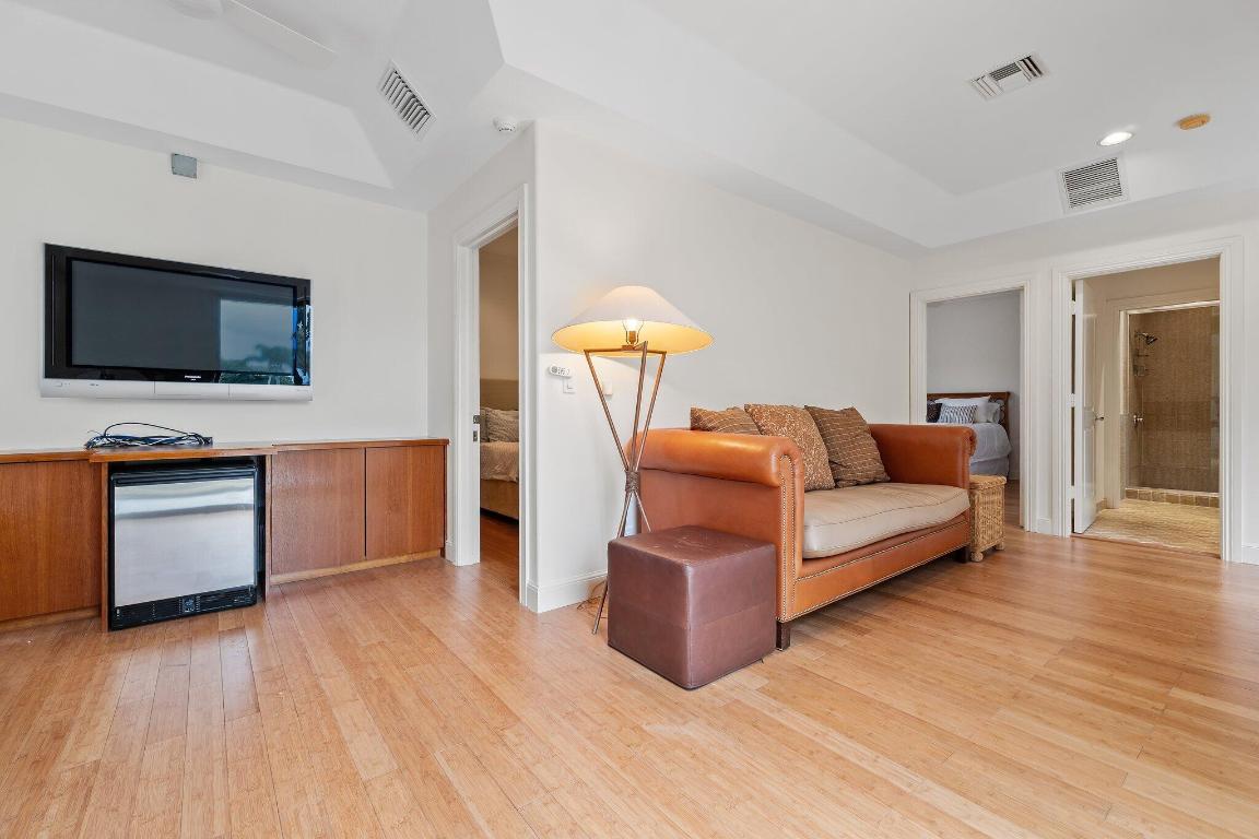 FRENCHMANS CREEK PAR C-1-B - Residential