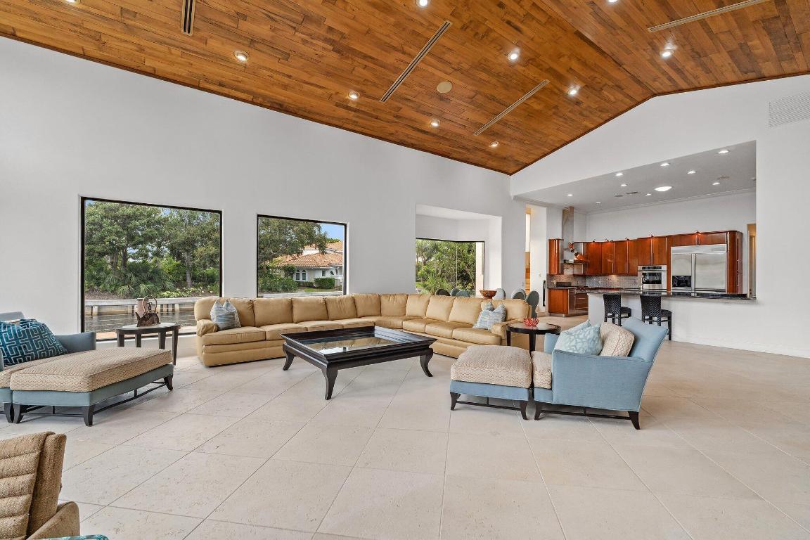 FRENCHMANS CREEK PAR C-1-B - Residential