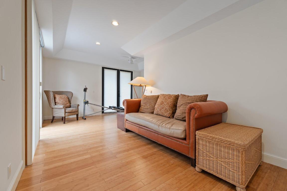 FRENCHMANS CREEK PAR C-1-B - Residential