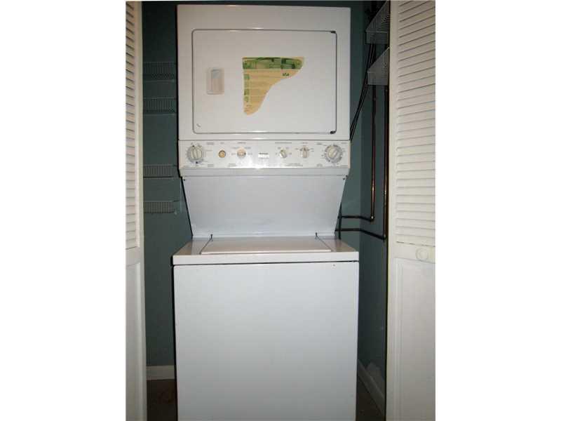 RIO VISTA TOWNHOMES CONDO - Residential Lease