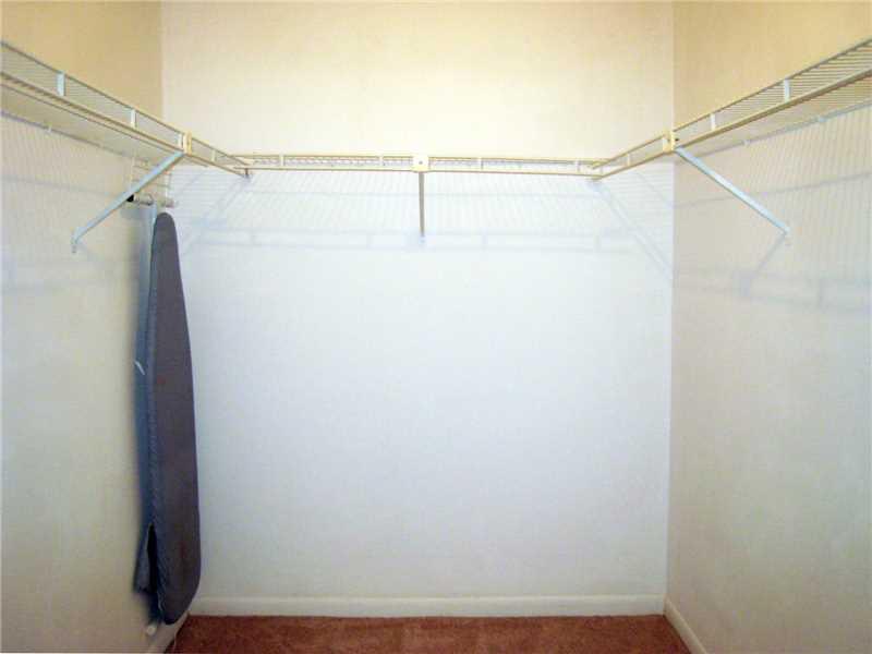 RIO VISTA TOWNHOMES CONDO - Residential Lease