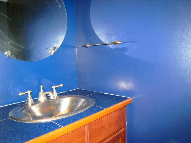 RIO VISTA TOWNHOMES CONDO - Residential Lease