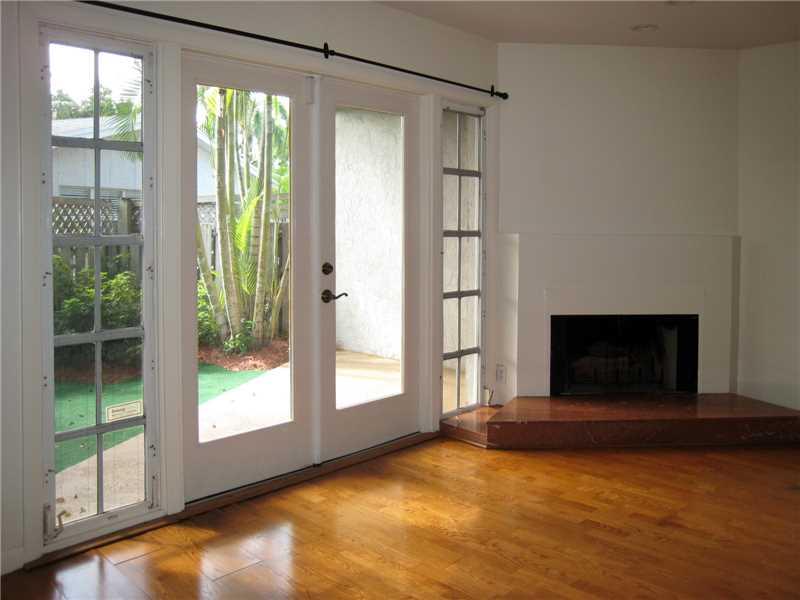 RIO VISTA TOWNHOMES CONDO - Residential Lease