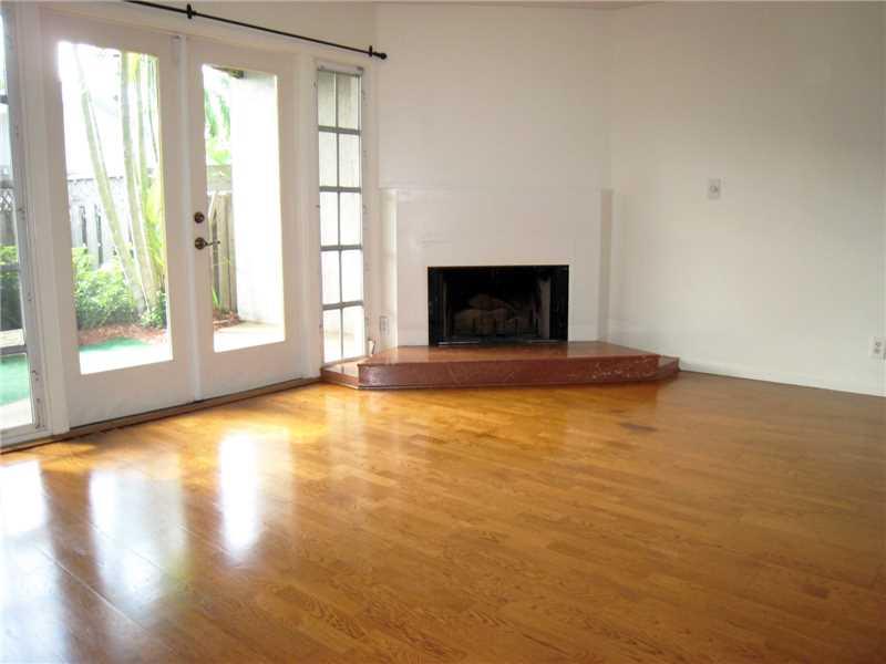 RIO VISTA TOWNHOMES CONDO - Residential Lease