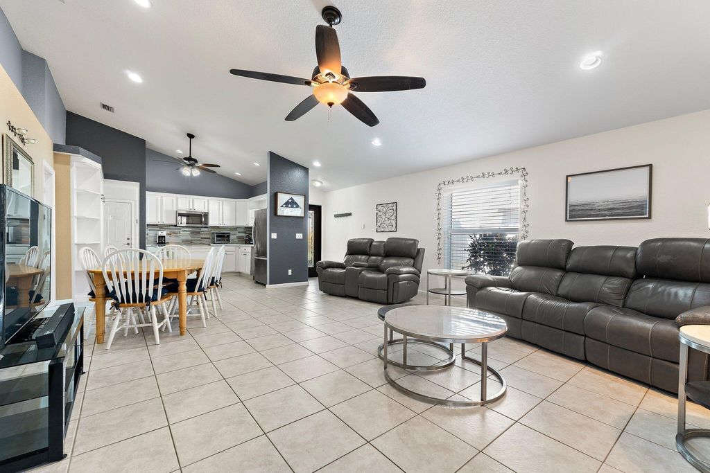 Photo of 146 Pennock Landing Circle, Jupiter, FL 33458 (MLS # R11136181)