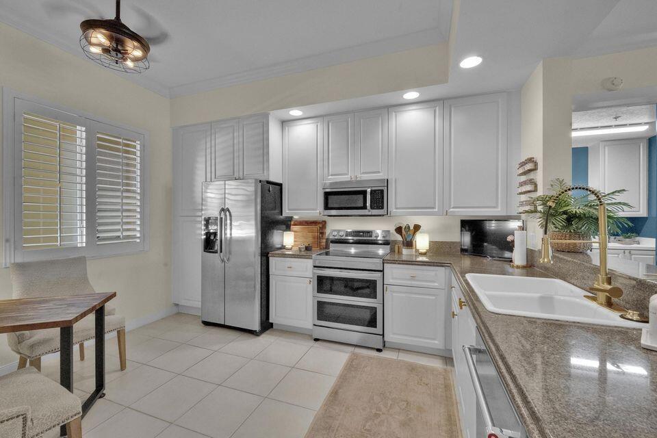 Harbour Isle West - Residential Lease